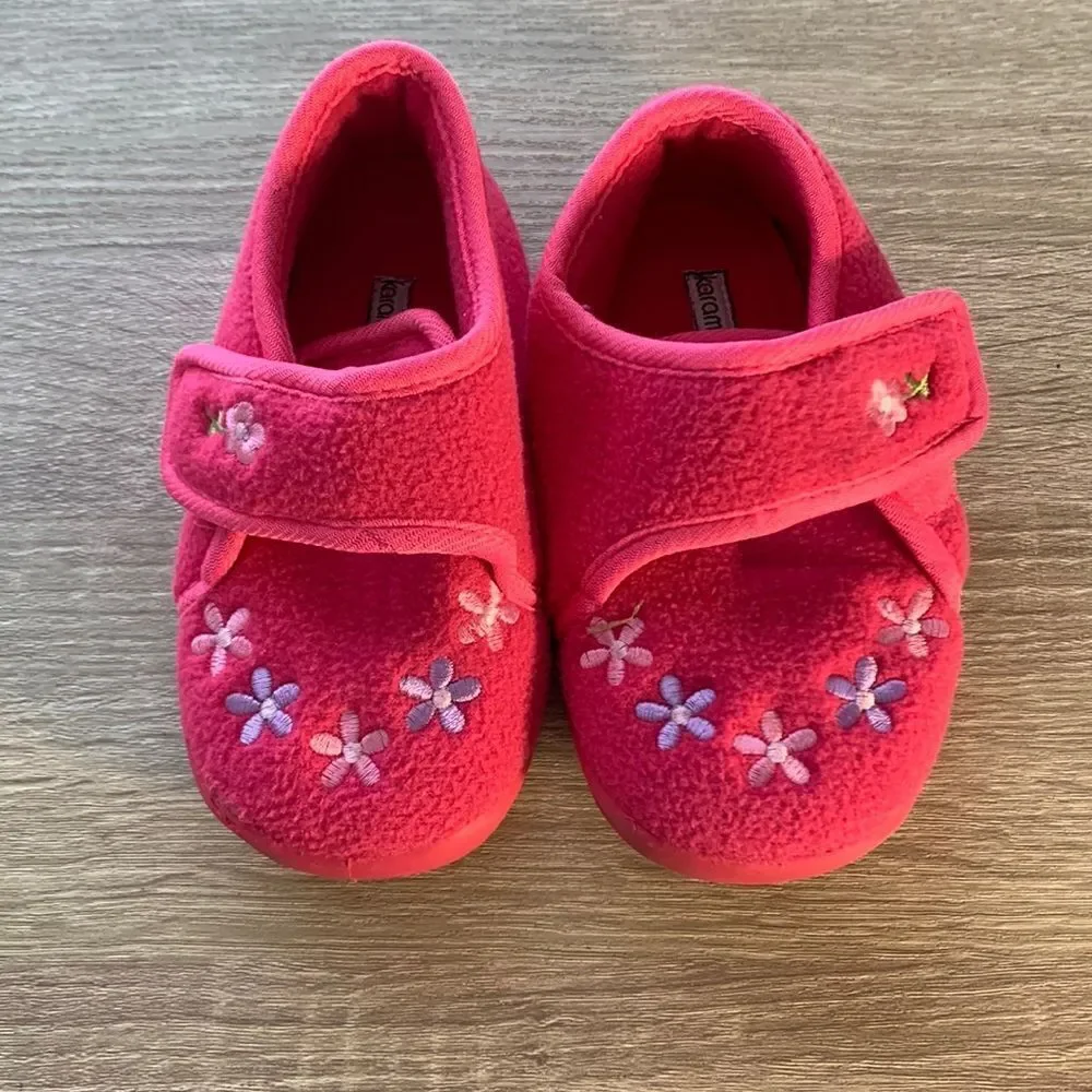 Karamel corn pink floral little girls shoes Size 6